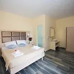 Hotel (adults Only)